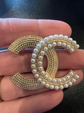 CHANEL Gold-Tone Double C Brooch with Pearl Trim